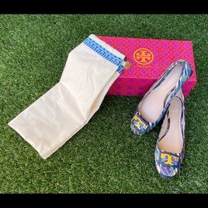Tory Burch Gigi Printed Satin Pumps Gold Logo